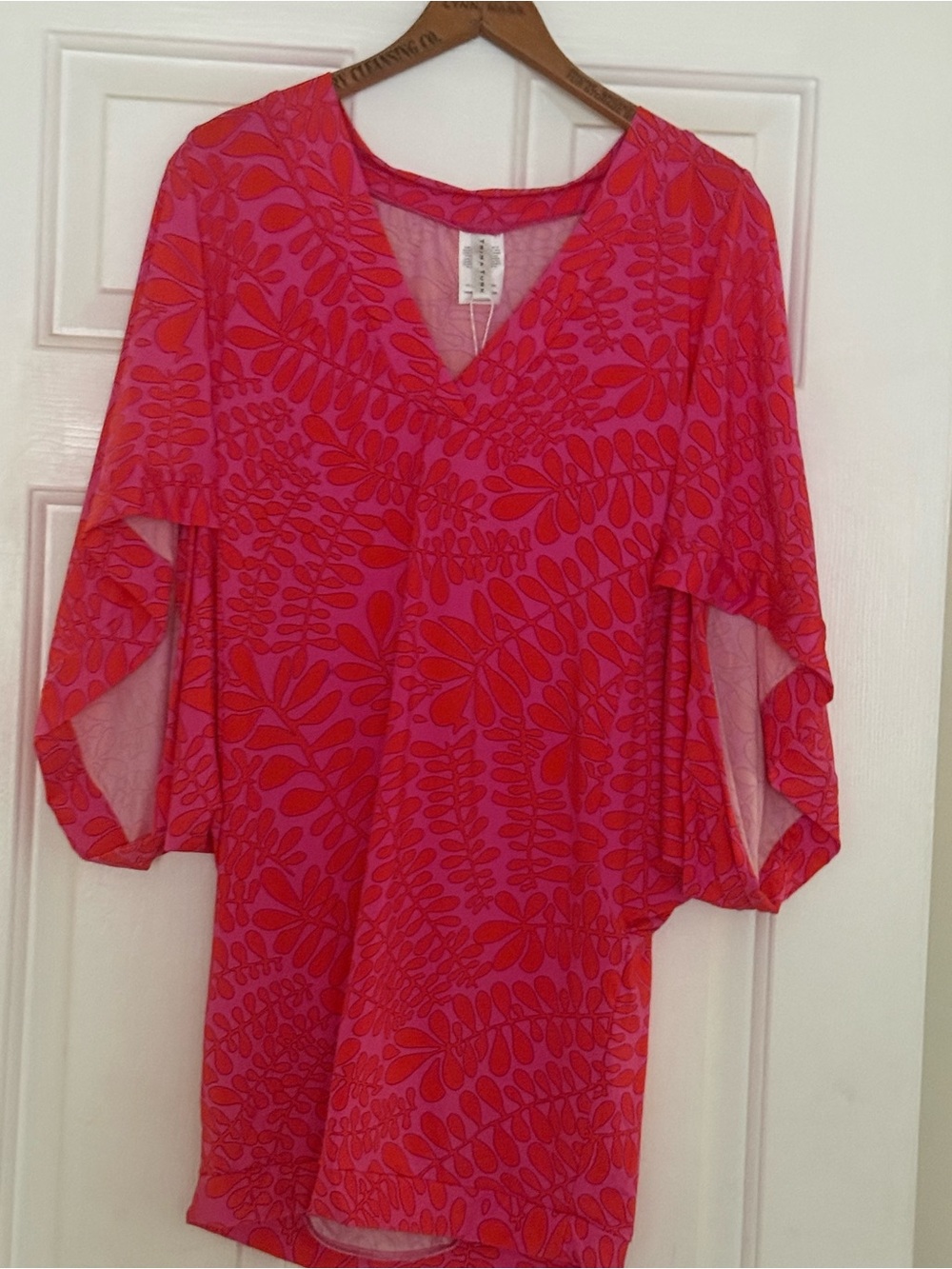 Trina Turk Pink and Red Leaf-Print V-Neck Swim Tunic